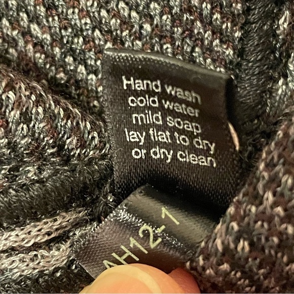 PERUVIAN CONNECTION NWOT Long Sleeve Butttondown Cardigan - Picture 7 of 7